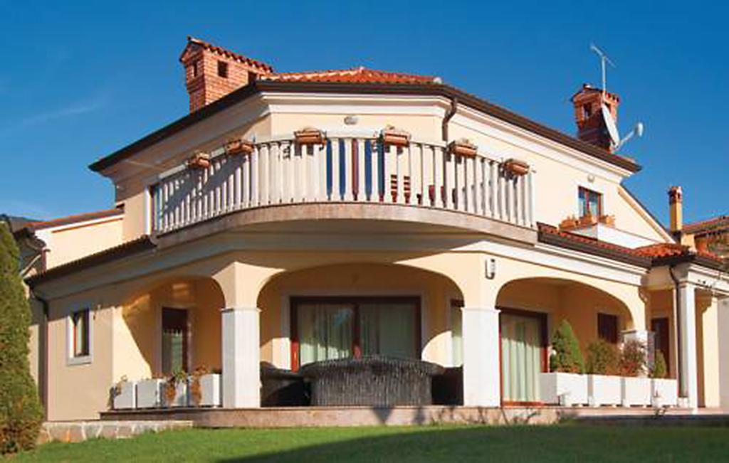 Apartments Villa Teuta Umag Bagian luar foto